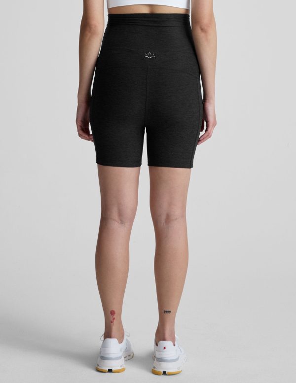 Spacedye Keep Pace 5" Maternity Pocket Biker Short - Image 4
