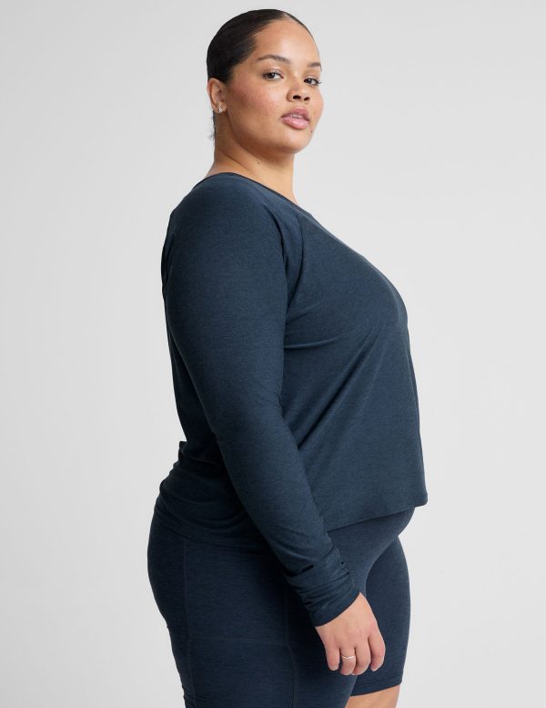 Featherweight Daydreamer Pullover - Image 4